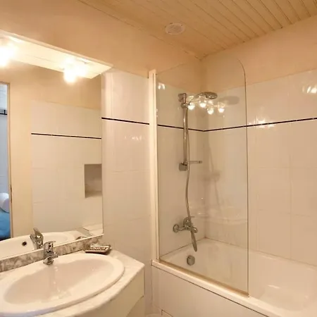 펜션 Domaine Les Pierres Lacapelle-Segalar