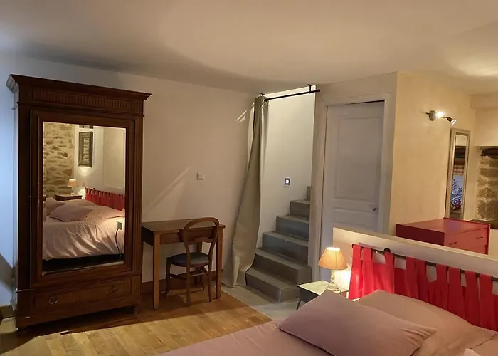 Domaine Les Pierres * Lacapelle-Segalar