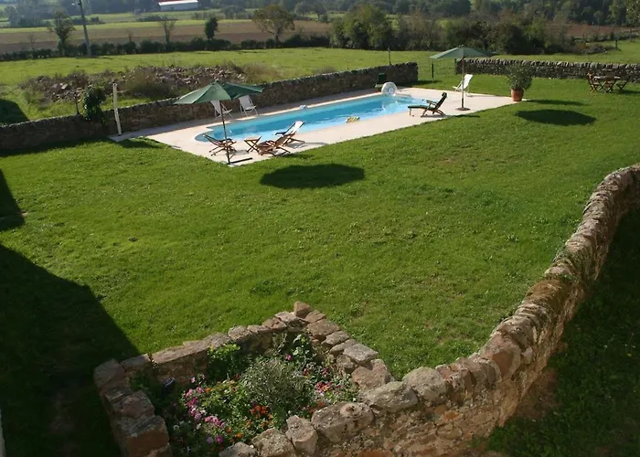 Domaine Les Pierres * Lacapelle-Segalar